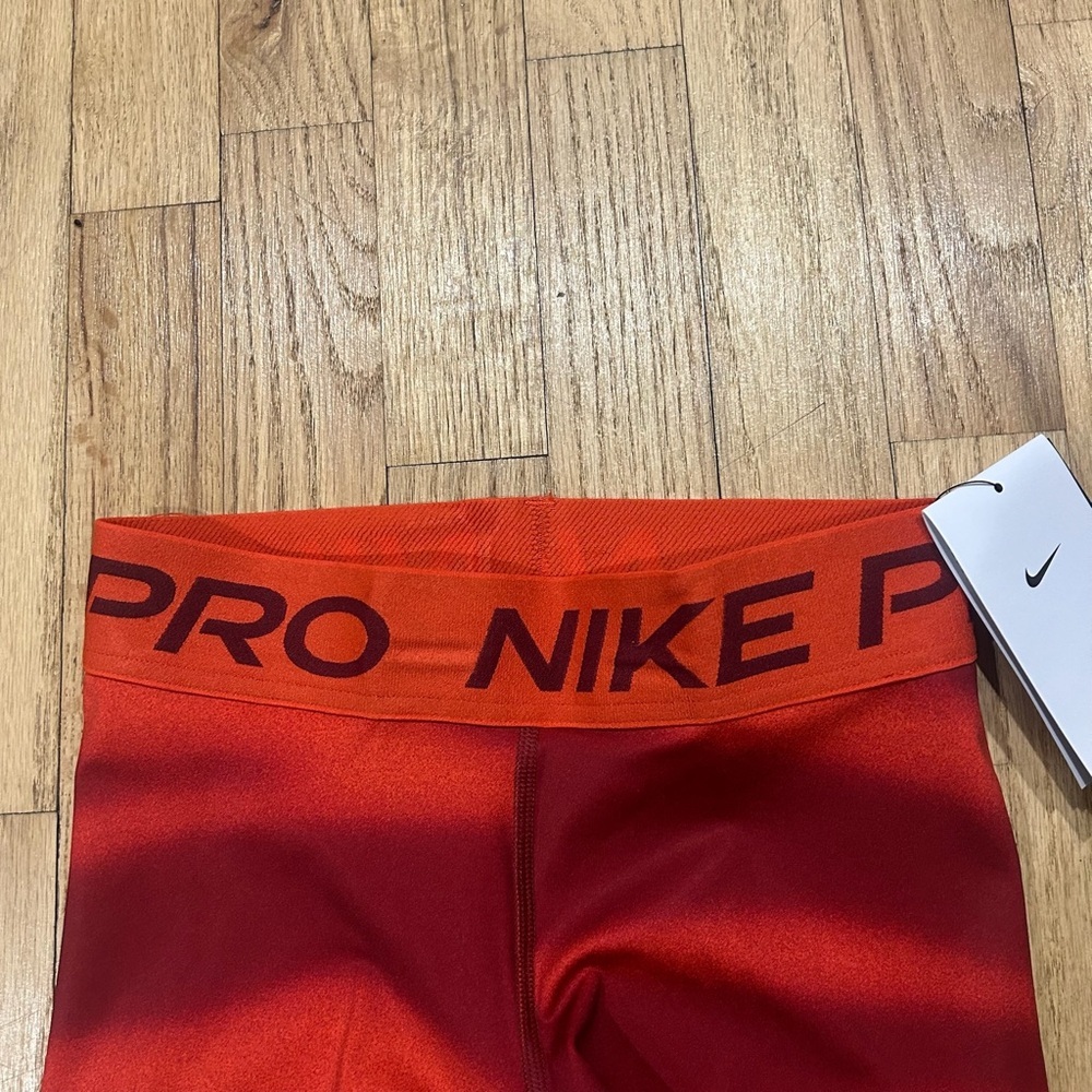 Nike Pro’s Women’s Dri-Fit 3” Striped Orange Spandex Shorts Sz XS NWT - Picture 2 of 8